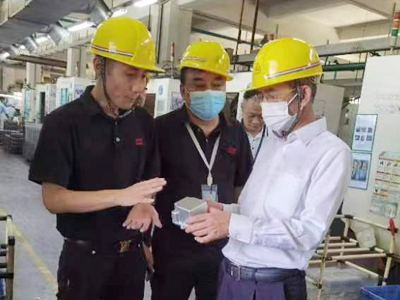 廣東汽協領導視（shì）察漢（hàn）濤公司